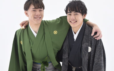 着物を着ている男性の写真